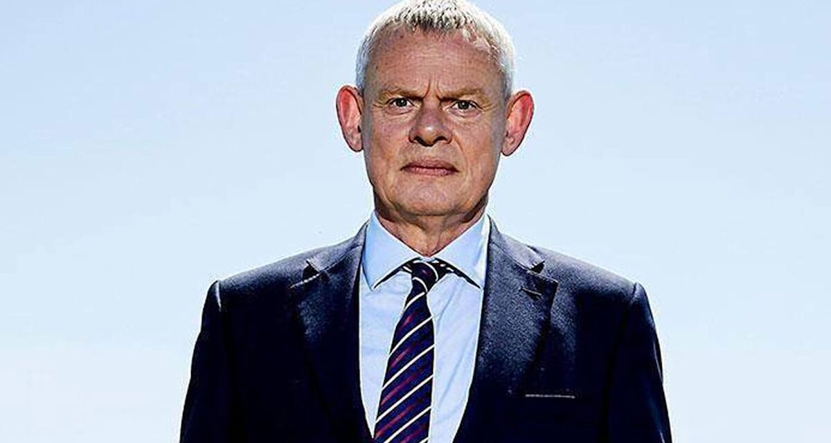 Martin Clunes  » bien-aimé &lsquo;Doc Martin a giflé avec avertissement par ITV