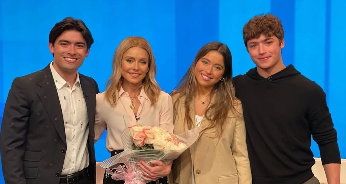 Kelly Ripa révèle pourquoi elle a dépensé moins d&rsquo;argent pour les fils Michael et Joaquin