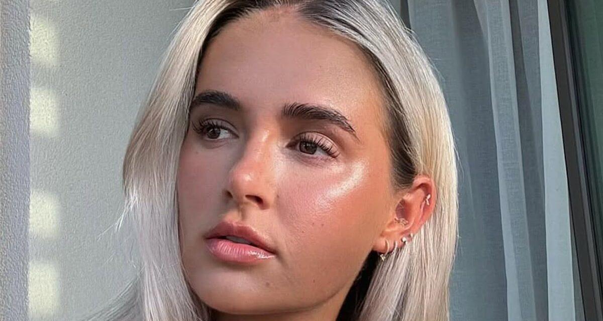 Ceci est le nouveau nettoyant pour le visage préféré de Molly-Mae: «  Je l&rsquo;adore  »