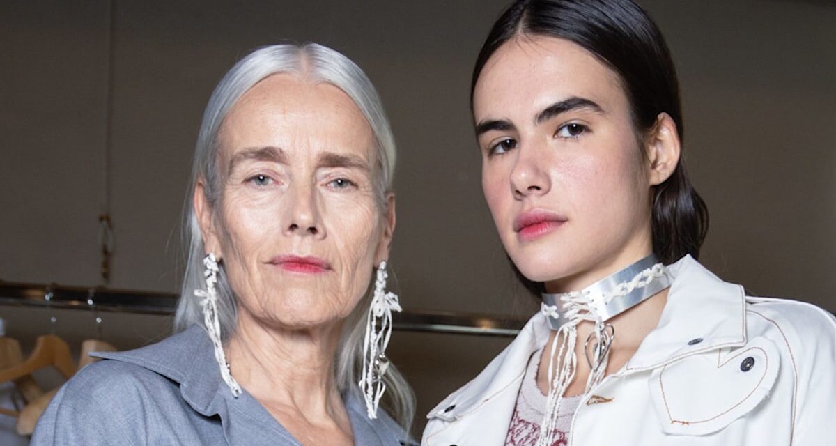 J&rsquo;ai une «dysmorphie d&rsquo;âge» en matière de maquillage – puis-je encore porter des films et des fondations dans la quarantaine?