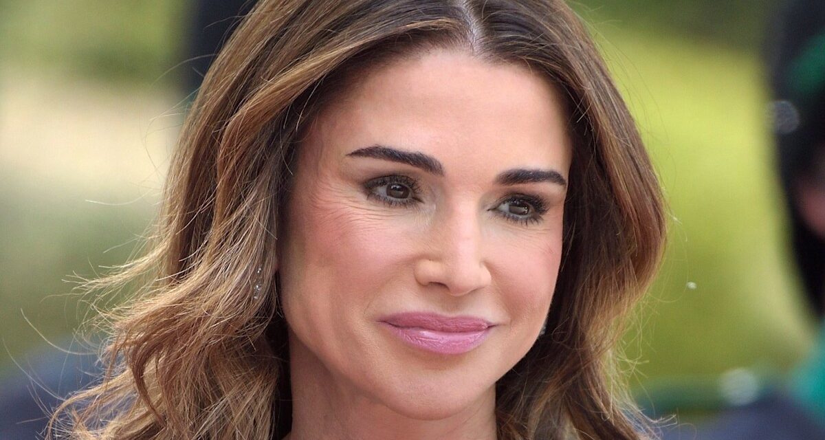 La reine Rania fait un retour «  tranquille  » aux devoirs royaux après une absence de 2 mois