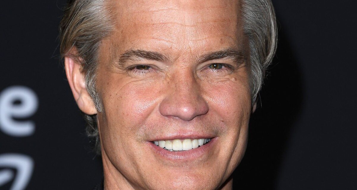 Timothy Olyphant révèle sa relation avec la famille américaine über-riche