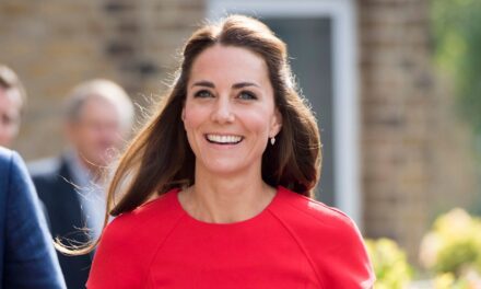 J&rsquo;ai trouvé la marque de robe «  Timeless  » de Princess Kate pour moins au Nordstrom Rack – voici quoi faire du shopping