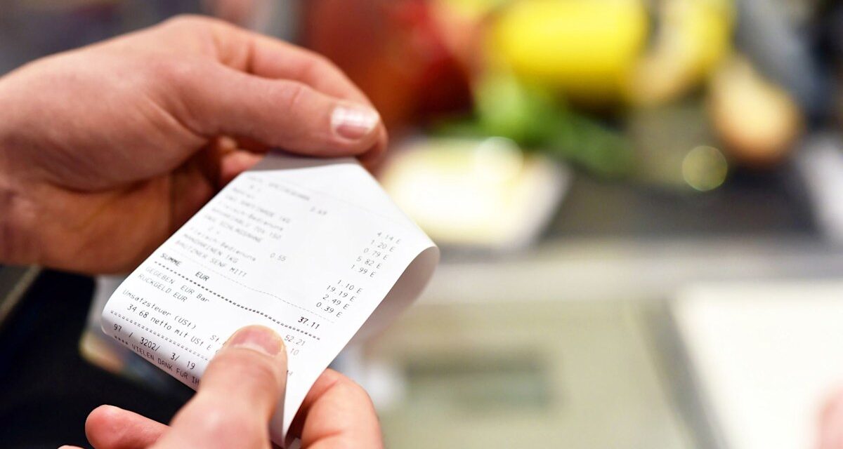 J&rsquo;ai fait ma boutique de nourriture au nouveau supermarché le moins cher du Royaume-Uni – voici comment il se compare à Aldi