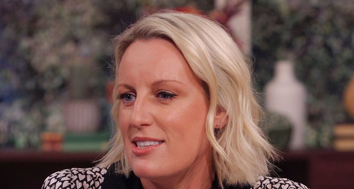 Steph McGovern a obligé de défendre la photo d&rsquo;une fille rarement convaincue