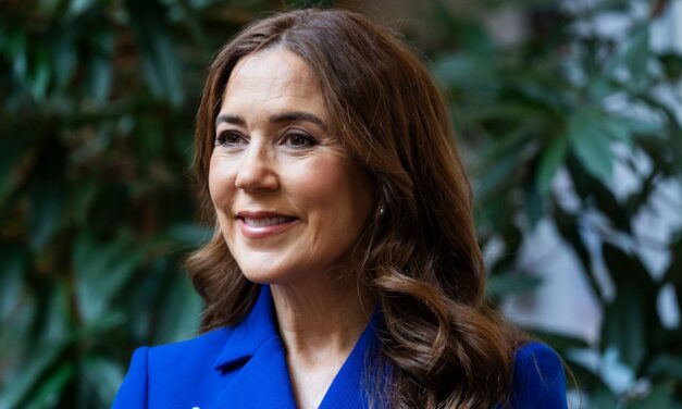 Live: Queen Mary assiste à une exposition spéciale à Copenhague et plus