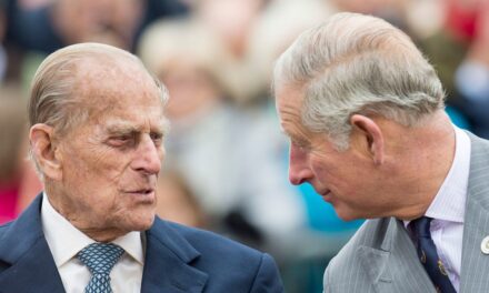 Le roi Charles reçoit un «réconfort» calme du prince Philip