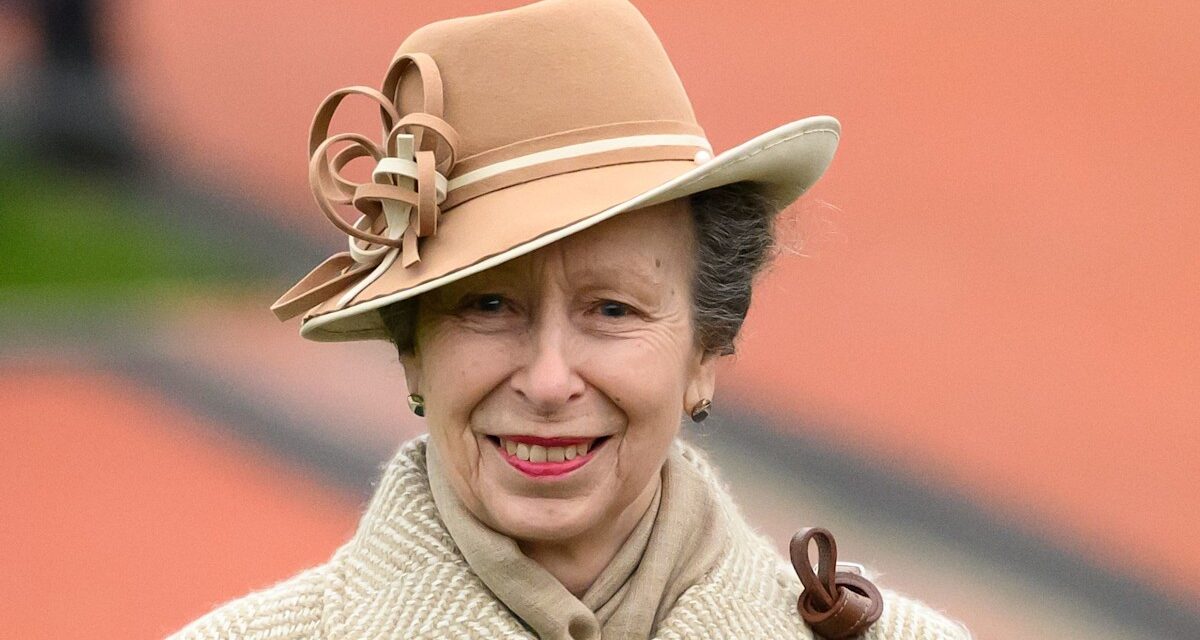 La princesse Anne est le dernier royal à canaliser la tendance tweed comme Kate Middleton