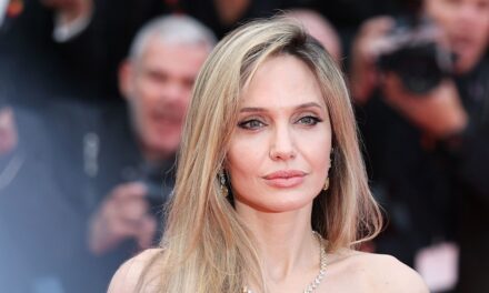 Angelina Jolie fournit une mise à jour sur la fille « incroyable » alors qu&rsquo;elle entre dans un nouveau chapitre
