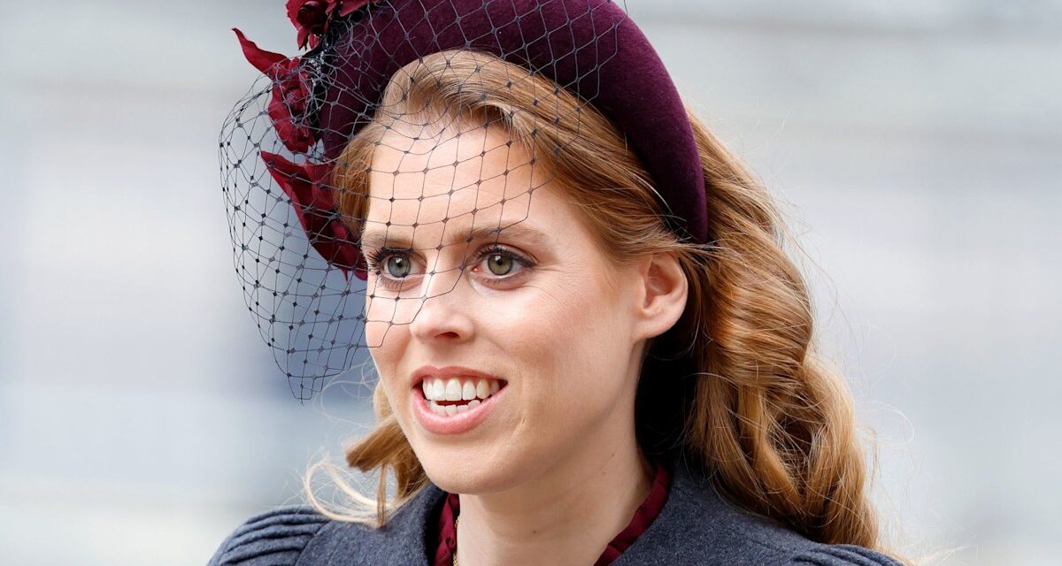 La princesse Beatrice prend New York dans une nouvelle robe autoportrait qui crie l&rsquo;automne