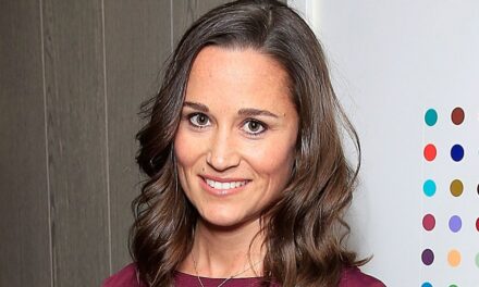 La combinaison de la «fête» de Pippa Middleton est une mode de mode pour la princesse sœur Kate