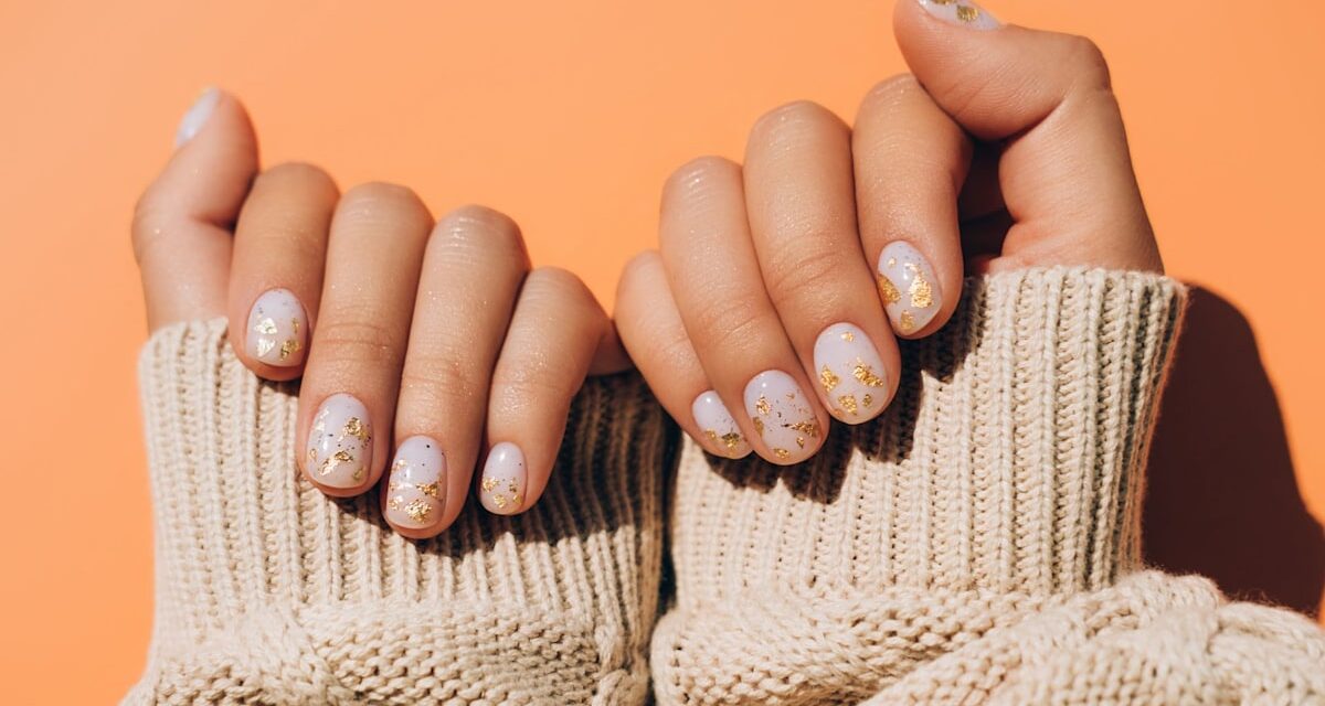 Nail art chic et facile pour les mains matures – le guide de manucure ultime pour 40+