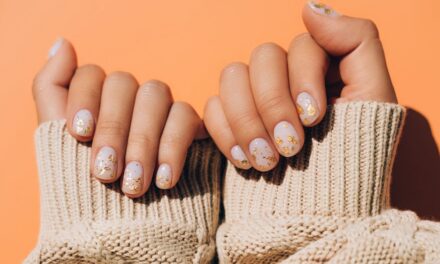 Nail art chic et facile pour les mains matures – le guide de manucure ultime pour 40+