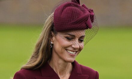 Kate Middleton Honours «  Maît  » de la visite de l&rsquo;État de Trump avec un look d&rsquo;automne audacieux