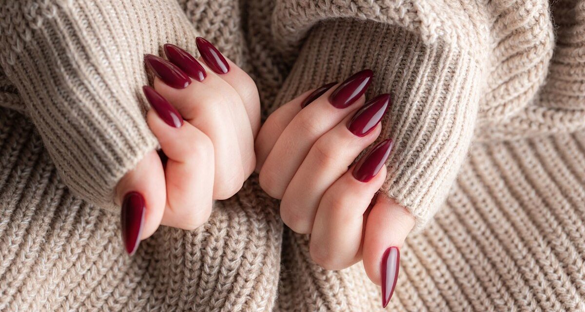 Les ongles &lsquo;Grandmacore&rsquo; ont tendance: 10 idées de manucure élégantes pour élever votre style