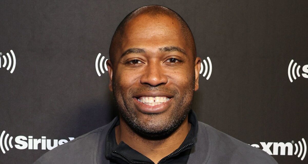 Tout sur les 13 enfants de l&rsquo;ancien star de la NFL Shaun Alexander alors que sa femme annonce qu&rsquo;elle est enceinte du 14e enfant