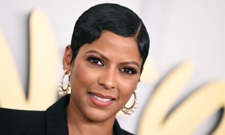 Tamron Hall révèle son style amusant, séduisant et intrépide à 55