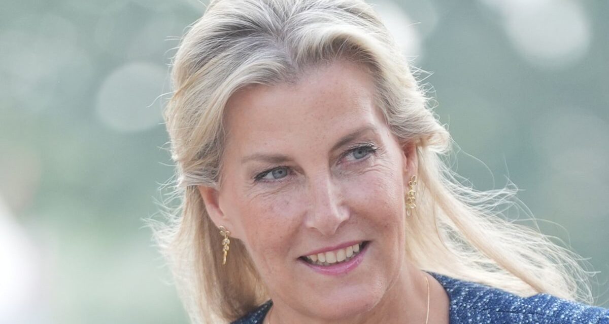 Le look le plus «organisé» de la duchesse Sophie de 2025 avec une daydress en cire