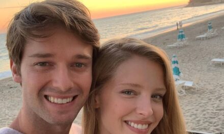 Le fils d&rsquo;Arnold Schwarzenegger, Patrick, épouse enfin sa petite amie à long terme après le report de mariage