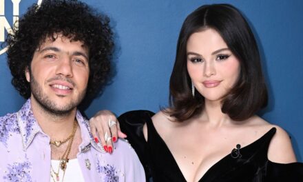 Selena Gomez révèle une chose surprenante que le fiancé Benny Blanco insiste pour rester dans leur manoir de Beverly Hills