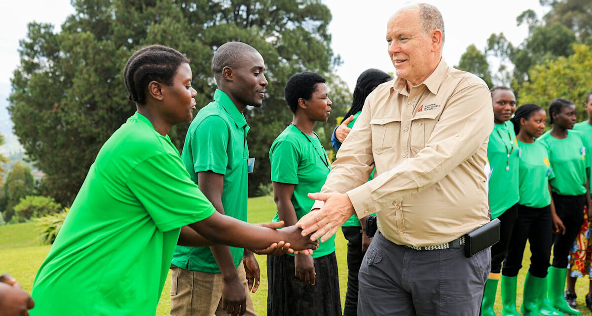 Exclusif: Inside de voyage en solo à l&rsquo;étranger «  mobile et difficile  » de Prince Albert