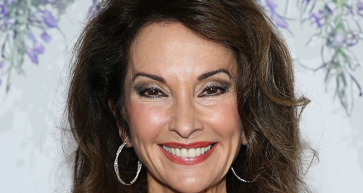 Les fans de Susan Lucci la reconnaissent à peine alors qu&rsquo;elle sort à Florence