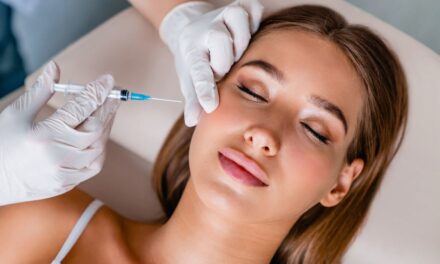 Les copines de mon fils veulent du Botox et du remplissage. Est-ce que 20 sont trop jeunes pour les ajustements?