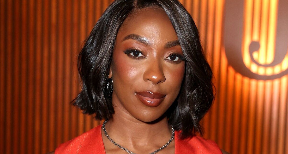 Ego Nwodim révèle les prochains mouvements après la sortie de samedi soir en direct