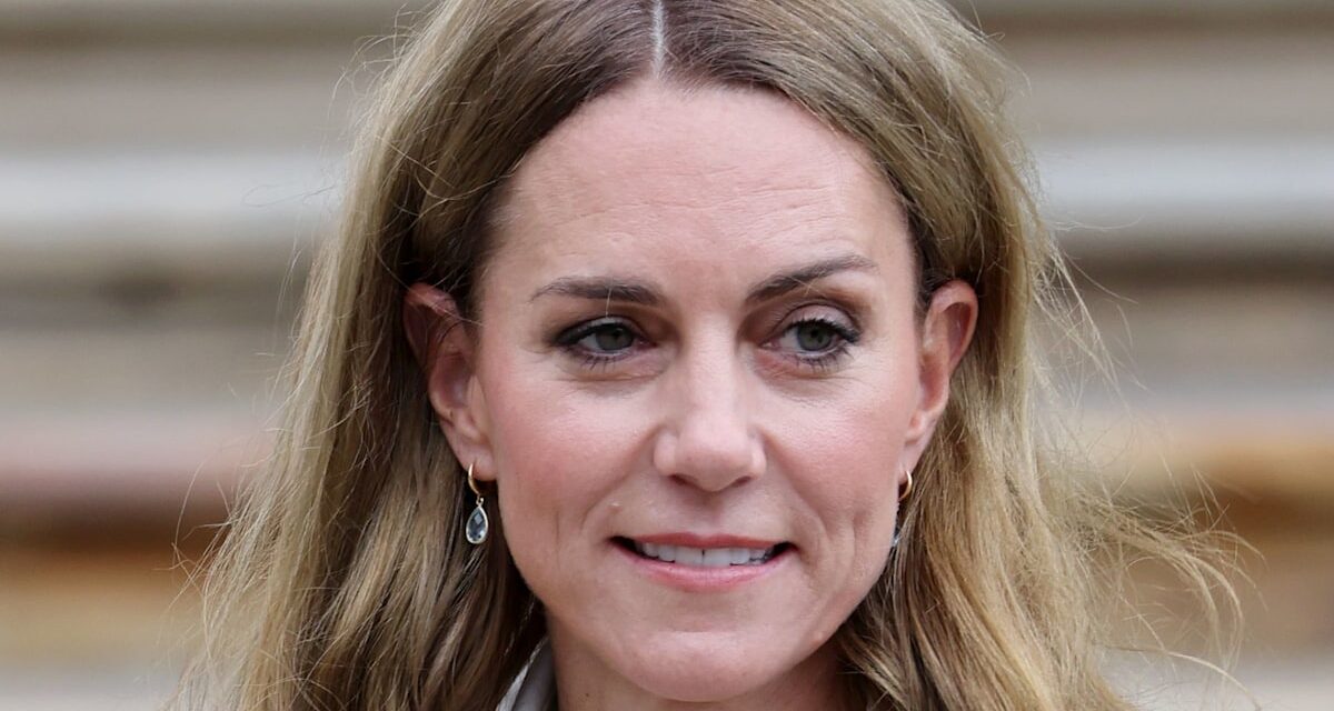 Kate Middleton réémerge avec les cheveux de la «  beauté au bois dormant  »