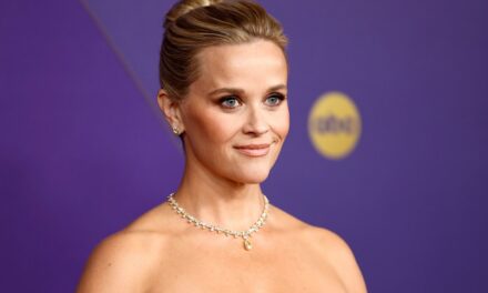 Reece Witherspoon s&rsquo;ouvre sur un ex abusif qui a «diminué» son esprit