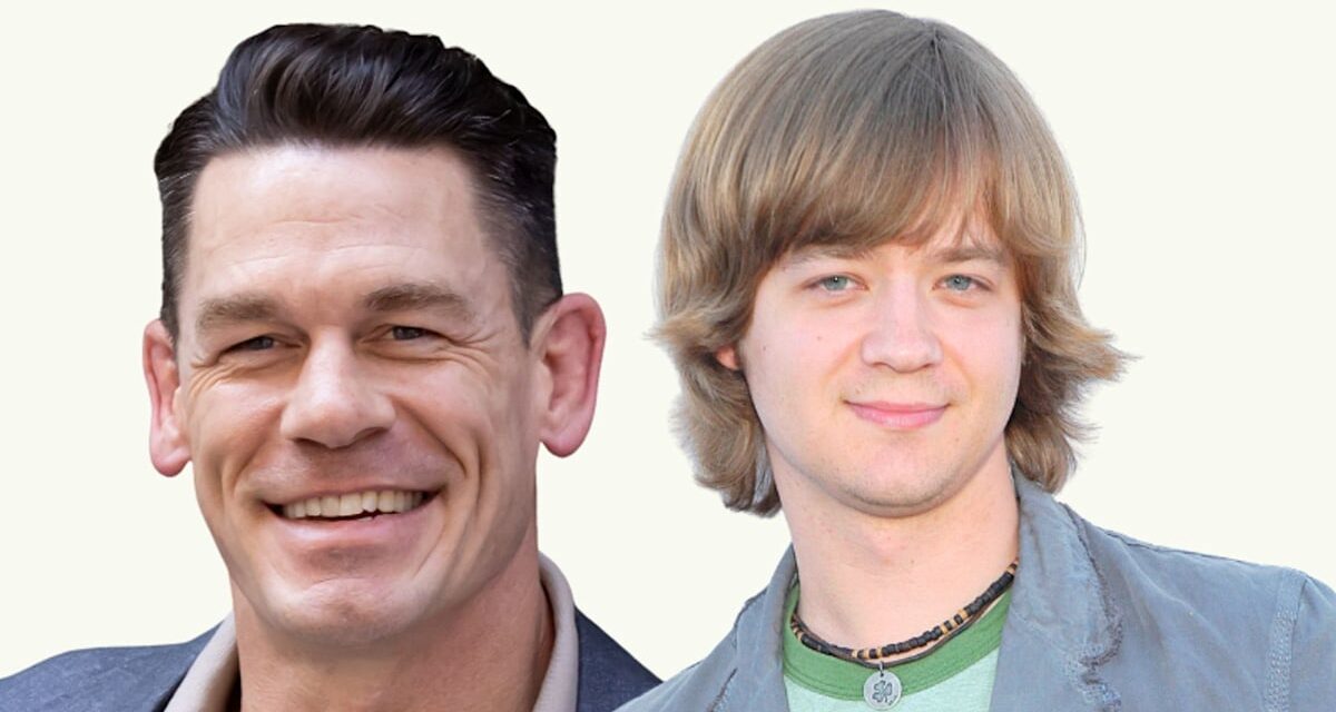 Les fans ne peuvent pas croire que le frère de Hannah Montana et John Cena ont le même âge que la photo «folle» de Duo Resurfaces