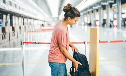 Les règles des bagages des compagnies aériennes à petit budget expliquaient – et les mésaventures coûteuses à éviter