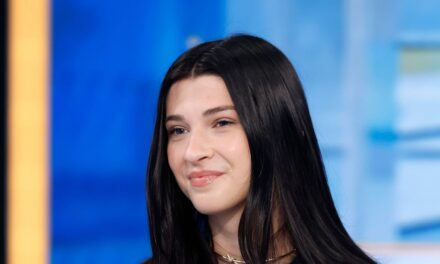 La fille de Bill Gates, Phoebe, 22 ans, confirme la séparation du petit-fils de Paul McCartney, 26 ans, au milieu de la nouvelle romance «incroyable»