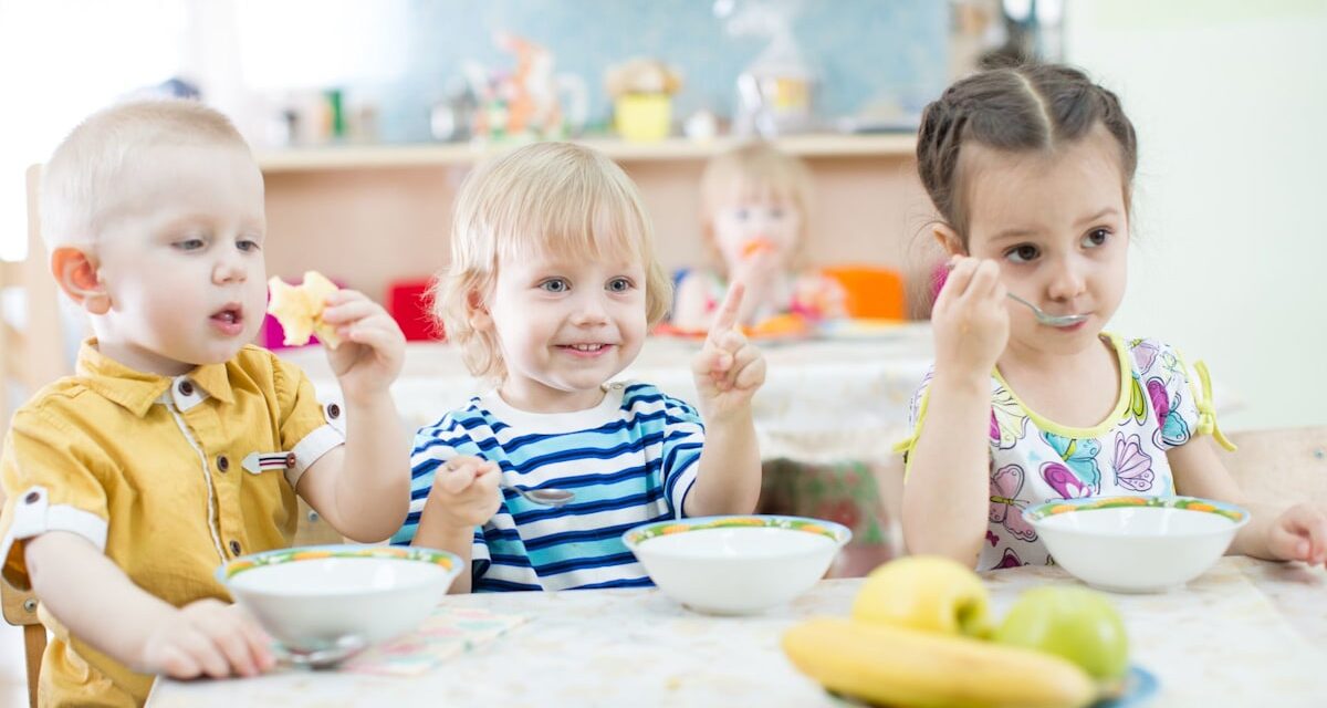 Les directives nutritionnelles pépiniales changent – ce que les parents doivent savoir sur les repas chauds et les déjeuners emballés
