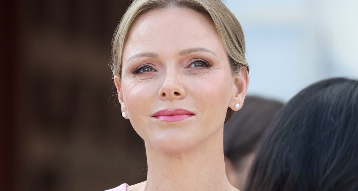 La princesse Charlene révèle accidentellement une pédicure non royale alors qu&rsquo;elle célèbre le travail de «sauvage»