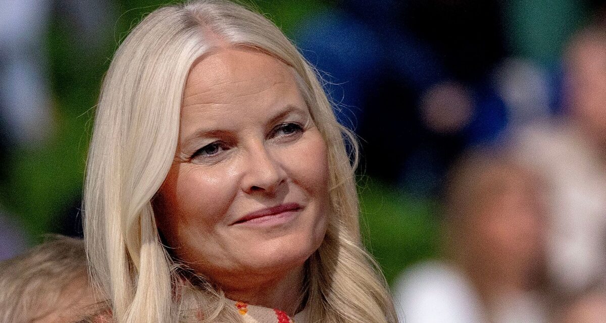 Crown Princess Mette-Marit obligé de nous annuler un voyage avec mari en raison de conseils médicaux