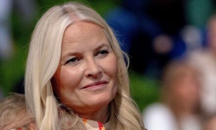 Crown Princess Mette-Marit obligé de nous annuler un voyage avec mari en raison de conseils médicaux