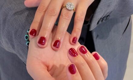 Les ongles d&rsquo;automne sont de retour: de l&rsquo;orange brûlé à la prune, les manucures «riches» à essayer cette saison