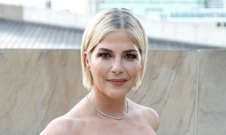 Rencontrez le fils adolescent de Selma Blair qui lui donne «l&rsquo;espoir» au milieu de la bataille MS