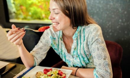 Pouvez-vous manger votre chemin vers un cerveau plus sain? Un nutritionniste explique le régime d&rsquo;esprit qui «améliore votre mémoire»