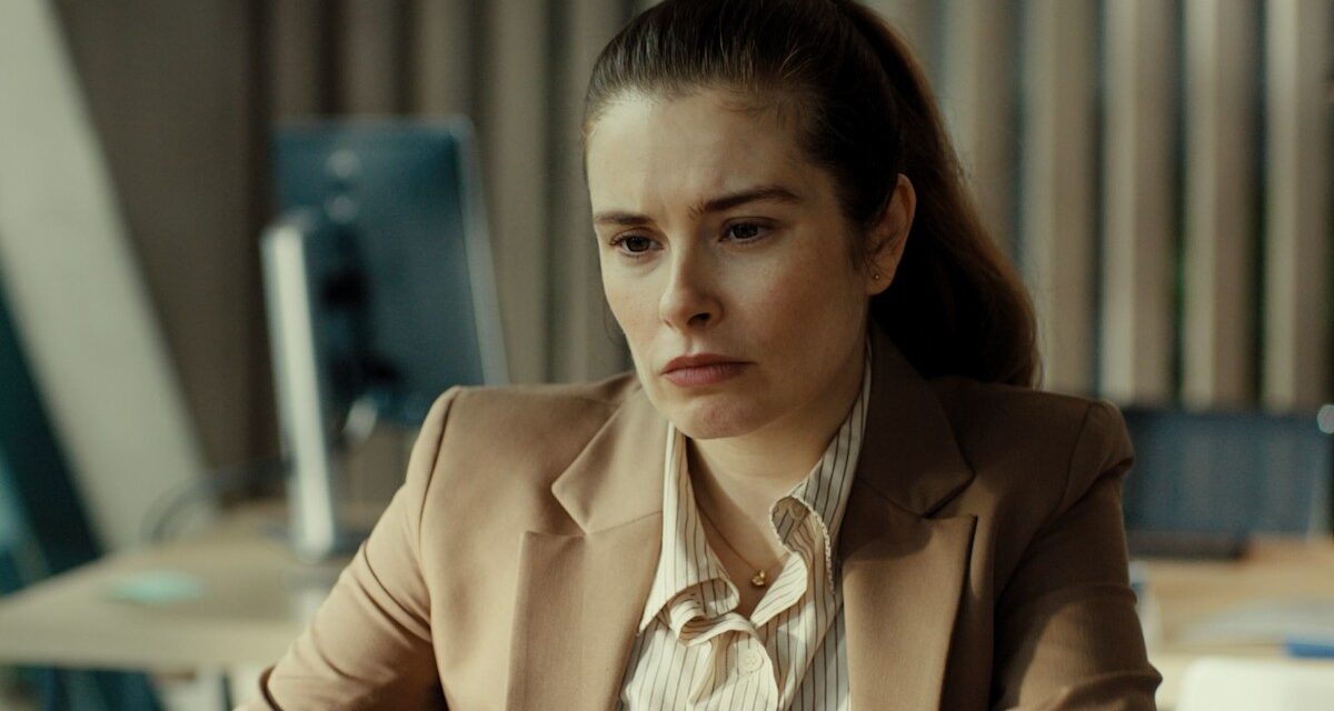 La star de la rumeur Rachel Shenton révèle un aspect difficile du tournage du nouveau thriller «  Gripping  »