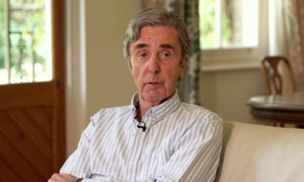 Le présentateur légendaire John Stapleton meurt de 79 ans