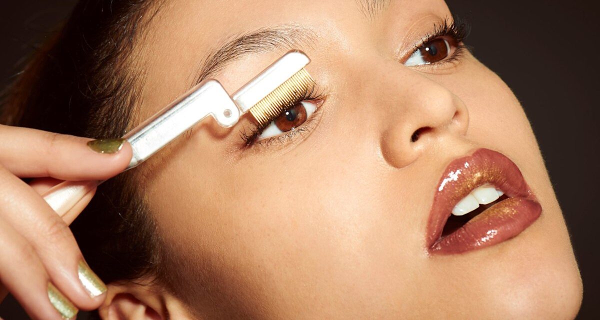 Ce sérum vous donnera des cils longs et flottants en seulement 25 jours