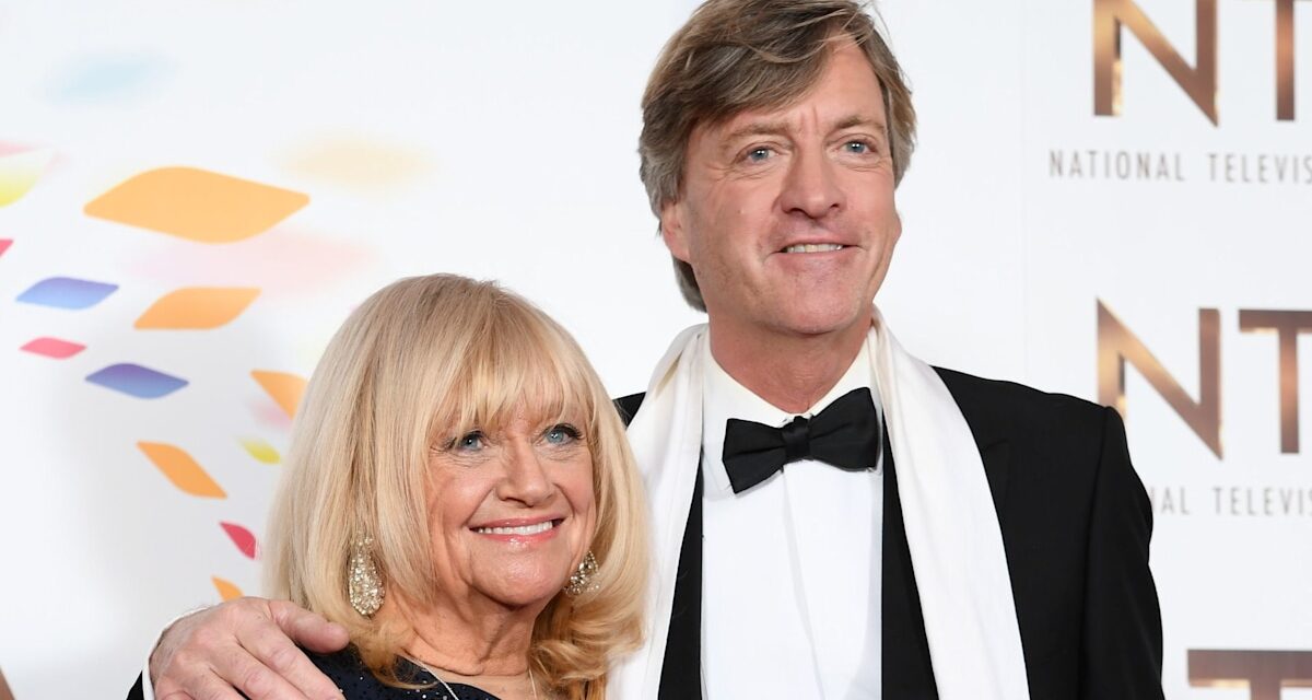 Judy Finnigan et Richard Madeley représentent avec un petit-enfant rarement vu
