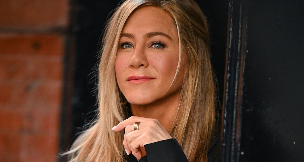 Jennifer Anniston &lsquo;vient de porter la manucure la plus codée par Rachel – et c&rsquo;est parfait pour la nouvelle saison