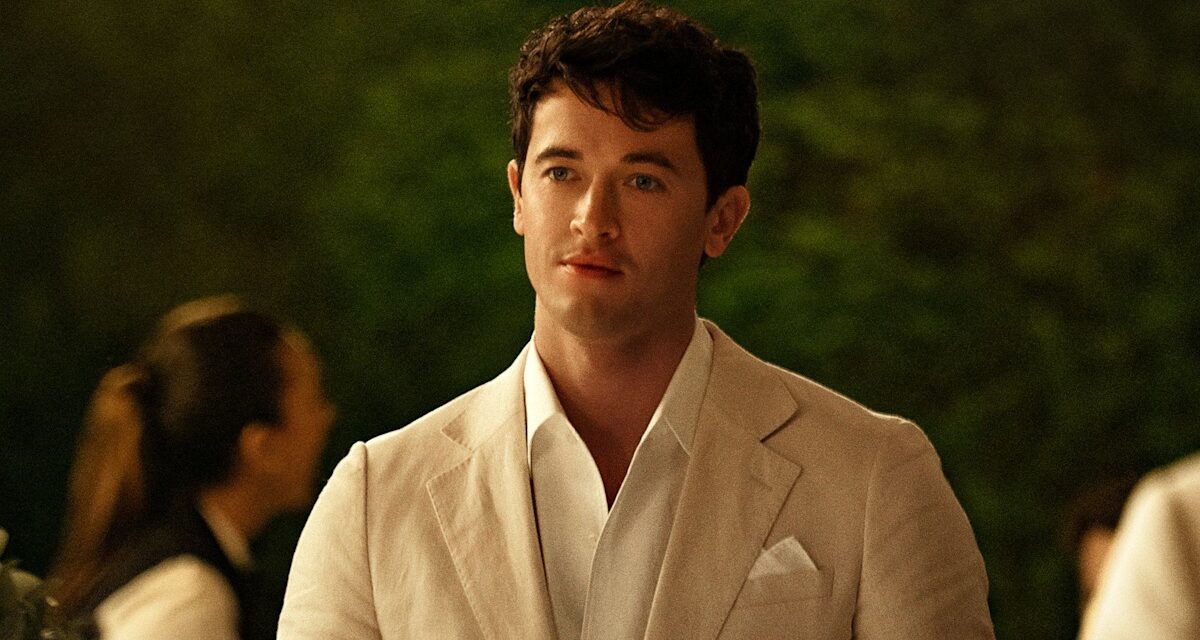 Les fans déjà «obsédés» par les nouveaux gens rom-com de Netflix que nous rencontrons en vacances