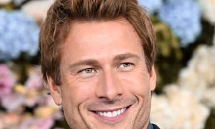 Glen Powell a repéré à New York avec Hollywood Nepo Baby