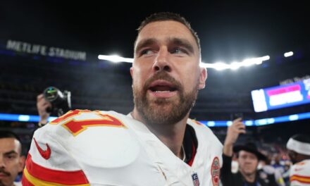 Regardez les «gestes obscènes» de Travis Kelce sur le terrain qui lui ont coûté plus de 14 000 $ d&rsquo;amendes