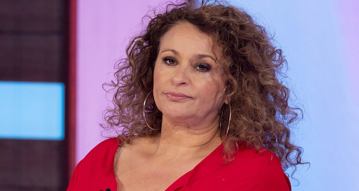 Le tableau de bord de l&rsquo;hôpital de Nadia Sawalha pour un membre de la famille «vraiment mal à bien» alors qu&rsquo;elle annule tous les engagements de travail