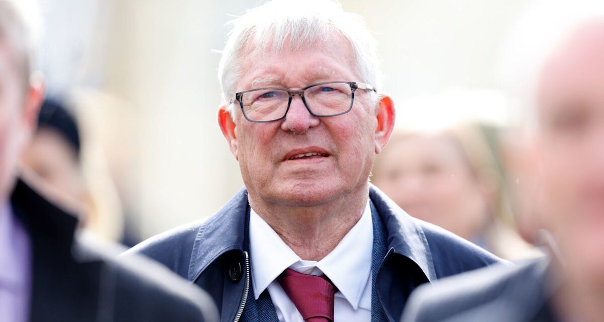 Sir Alex Ferguson, 83 ans, fait l&rsquo;admission déchirante après la mort de son épouse Cathy, 84